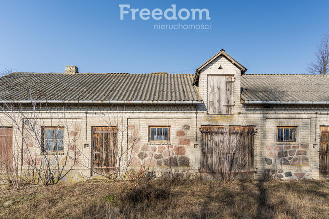 Dom z budynkiem gospodarczym