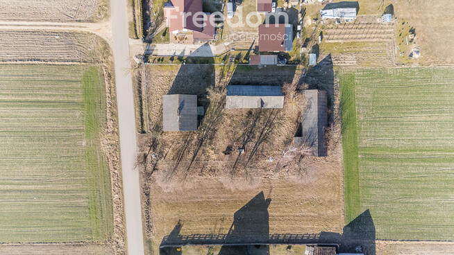 Dom z budynkiem gospodarczym