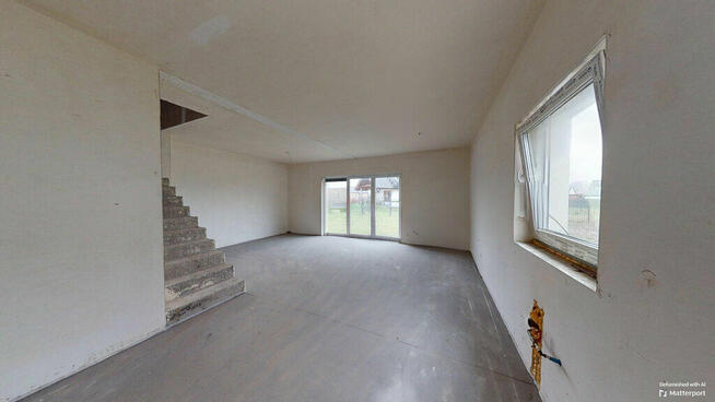 Bliźniak w stanie deweloperskim - Białuń