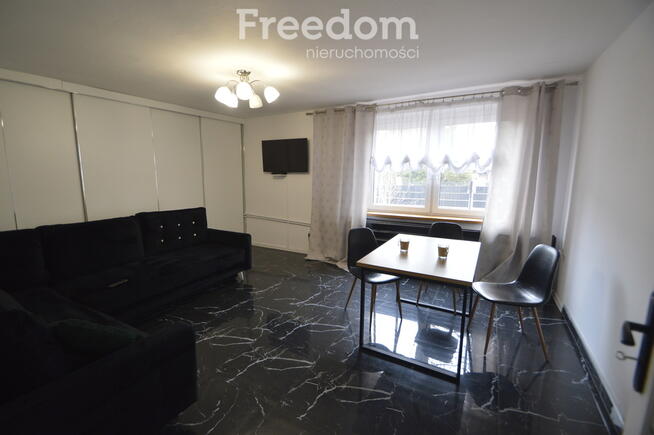 Dom/3 oddzielne mieszkania/3 rodziny/garaż/wiata