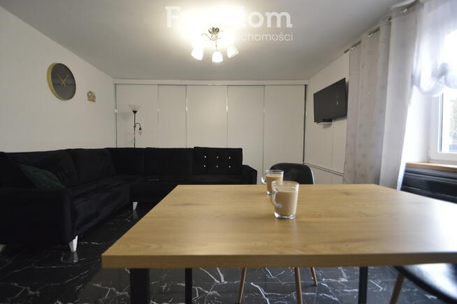 Dom/3 oddzielne mieszkania/3 rodziny/garaż/wiata