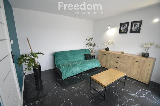 Dom/3 oddzielne mieszkania/3 rodziny/garaż/wiata