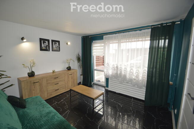 Dom/3 oddzielne mieszkania/3 rodziny/garaż/wiata