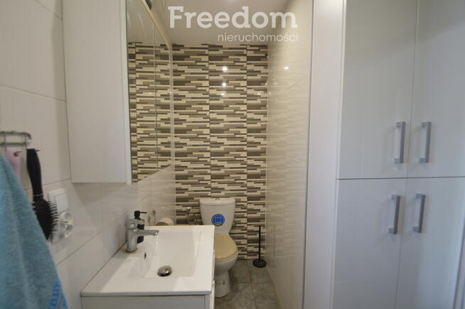 Dom/3 oddzielne mieszkania/3 rodziny/garaż/wiata