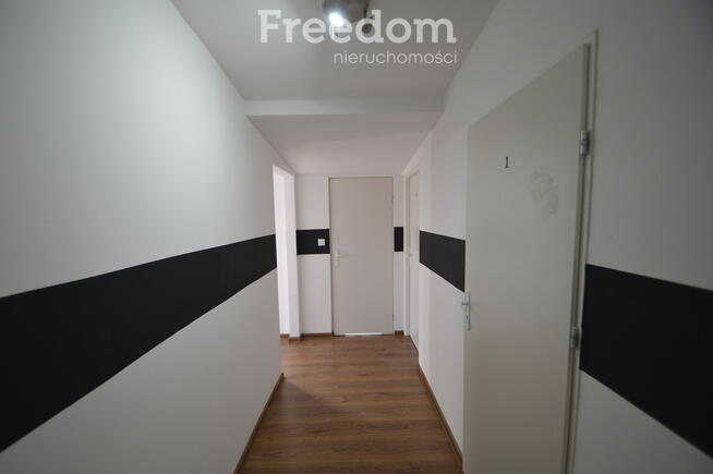 Dom/3 oddzielne mieszkania/3 rodziny/garaż/wiata