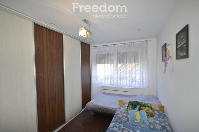 Dom/3 oddzielne mieszkania/3 rodziny/garaż/wiata