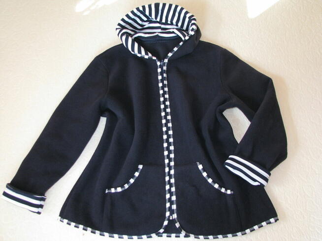 Polarowy płaszczyk, rozpinana bluza z kapturem, rozm. 52