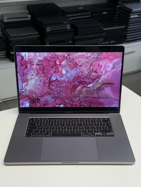 Apple MacBook Pro A2141 16 i9-32GB RAM 512GB SSD AMD Radeon