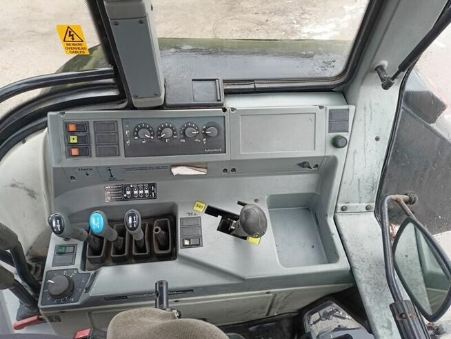 Ciągnik rolniczy Valtra 6300