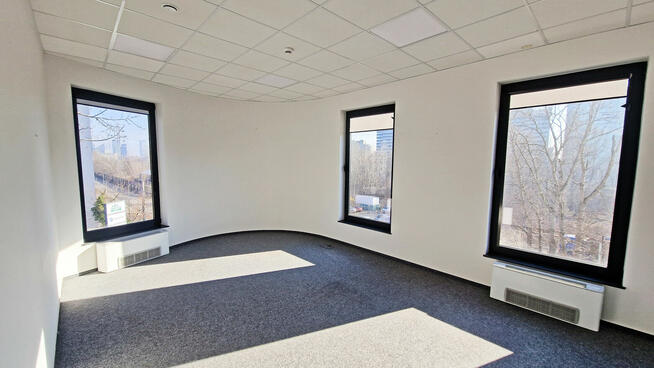 AIRTECH BUSINESS PARK Duże biuro do wynajęcia