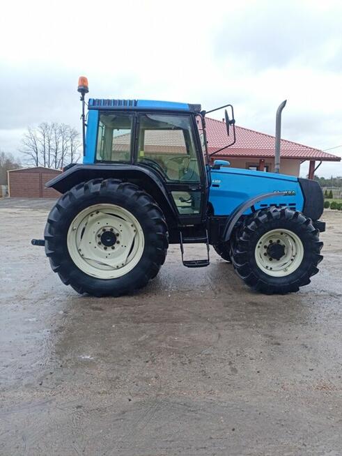 Ciągnik rolniczy Valtra 6300