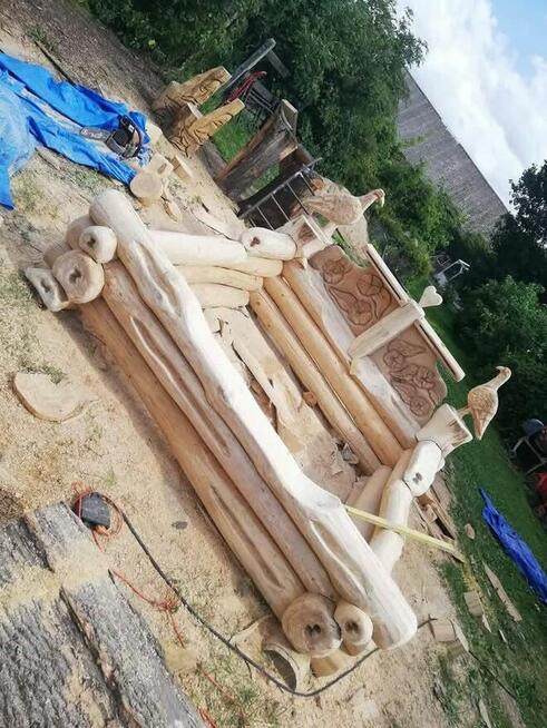 Łóżko małżeńskie z bala