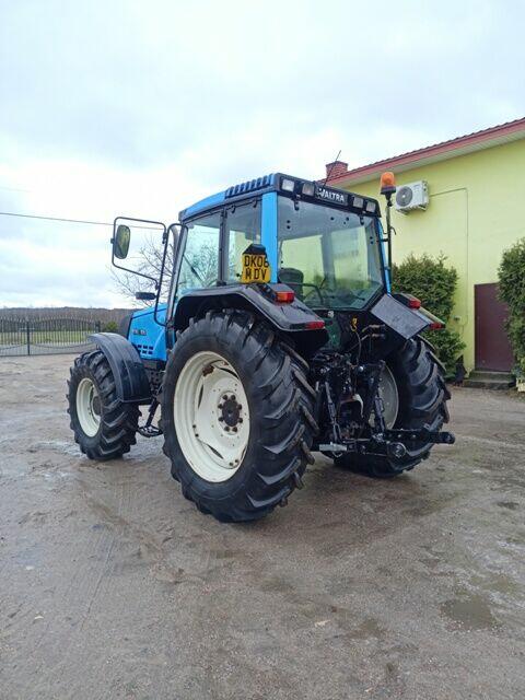 Ciągnik rolniczy Valtra 6300
