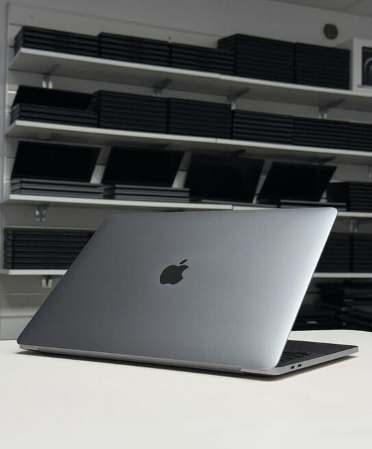 Apple MacBook Pro 13,3 A2251 i5-10gen 16GB RAM 512GB SSD
