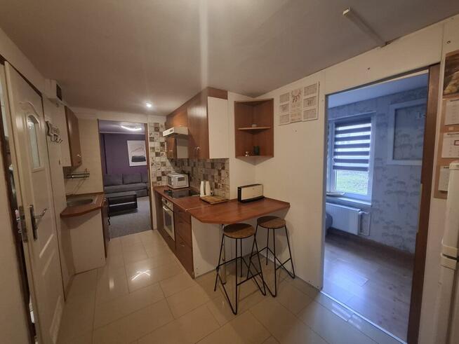 DOM do zamieszkania z osobnym mieszkaniem