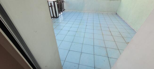 DOM do zamieszkania z osobnym mieszkaniem