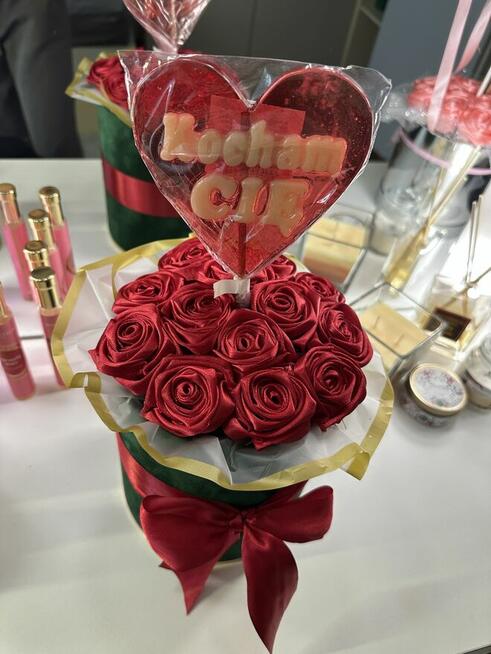 Bukiet róż ze wstążki | wieczne róże