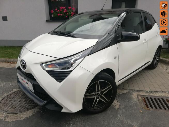 Toyota Aygo 1..0 benz . - Apple CarPlay - ledy - przebieg 17 tyś. km