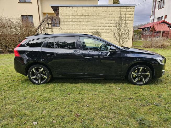 Volvo V60 4x4/Automat/Navi/Radar/