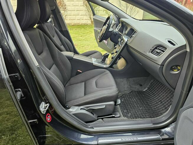 Volvo V60 4x4/Automat/Navi/Radar/