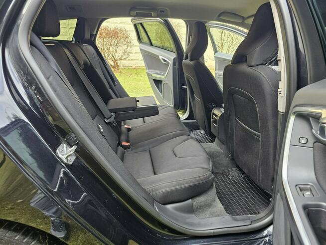 Volvo V60 4x4/Automat/Navi/Radar/