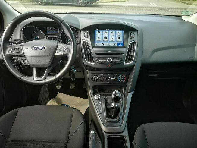 Ford Focus 1.0 EcoBoost 125 KM, Navi, Grzane fotele+kierownica, Serwis, Park Ass