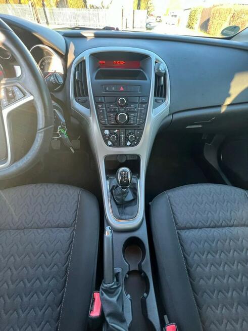 Opel Astra 1.4 turbo benzyna 140 KM, Klimatyzacja, Podgrzewane fotele, serwis