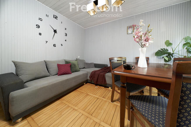 Bliźniak w spokojnej okolicy i otoczeniu natury