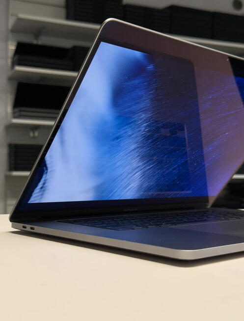 Apple MacBook Pro A2141 16 i9-16GB RAM 1024GB SSD AMD PROMO