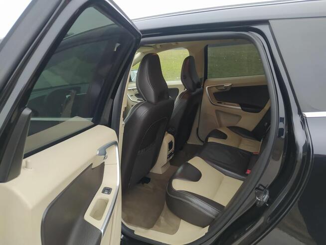 Samochód osobowy VOLVO XC60