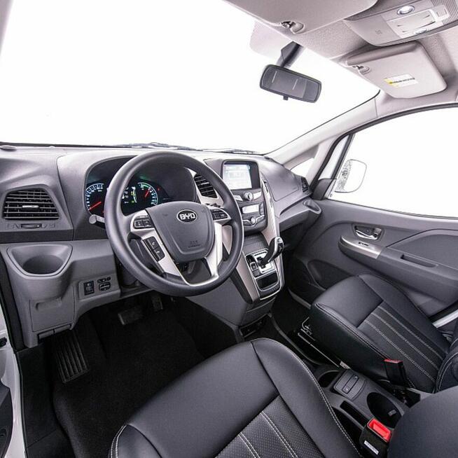 Nowy 2024 BYD ETP3 - nowoczesny, elektryczny van.