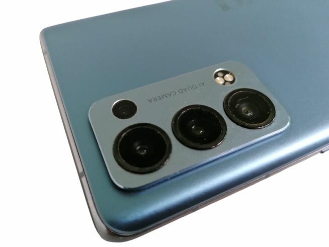 TELEFON OPPO RENO6 PRO 5G 12 GB / 256 GB 5G