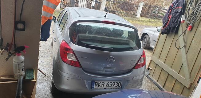 Opel corsa D 1.0 2009r zarejestrowany opłacony oc pt