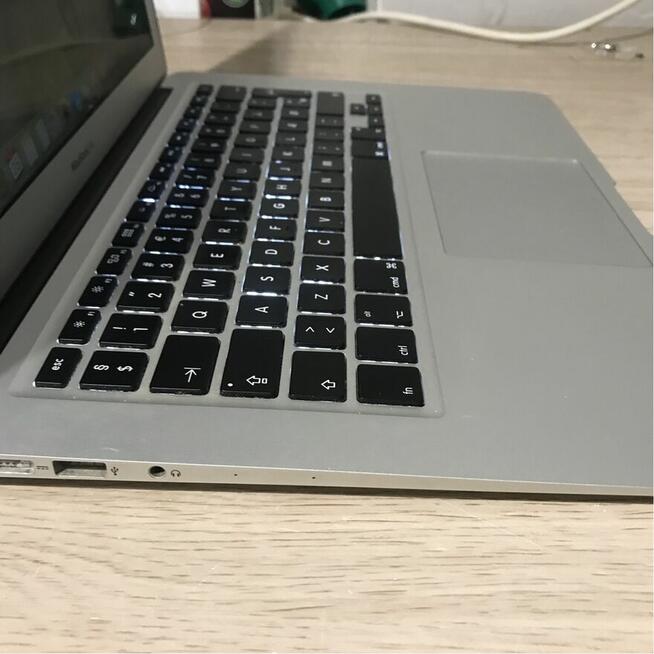 Laptop MacBook Air 13 i5 1.4GHz 4GB 128GB SSD