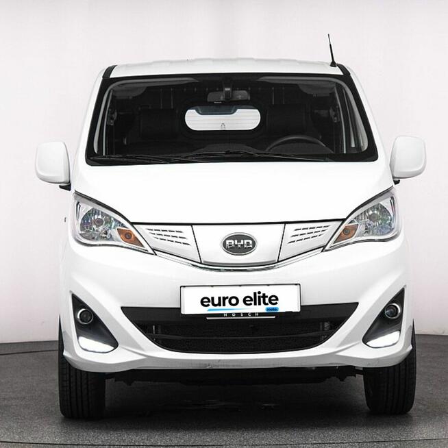 Nowy 2024 BYD ETP3 - nowoczesny, elektryczny van.