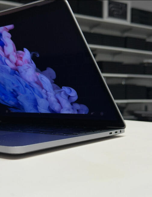 Apple MacBook Pro 13,3 A2251 i5-10gen 16GB RAM 512GB SSD