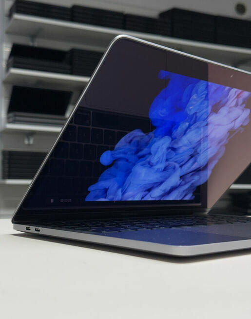 Apple MacBook Pro 13,3 A2251 i5-10gen 16GB RAM 512GB SSD
