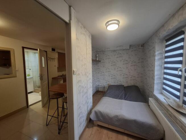 DOM do zamieszkania z osobnym mieszkaniem