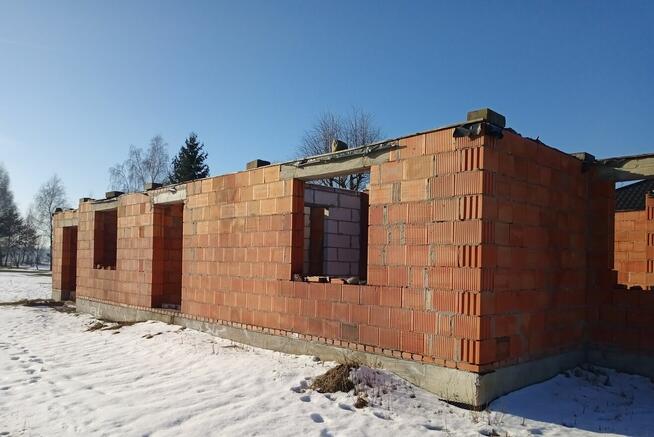 Działka rolno-budowlana z rozpoczętą budową Grabostów