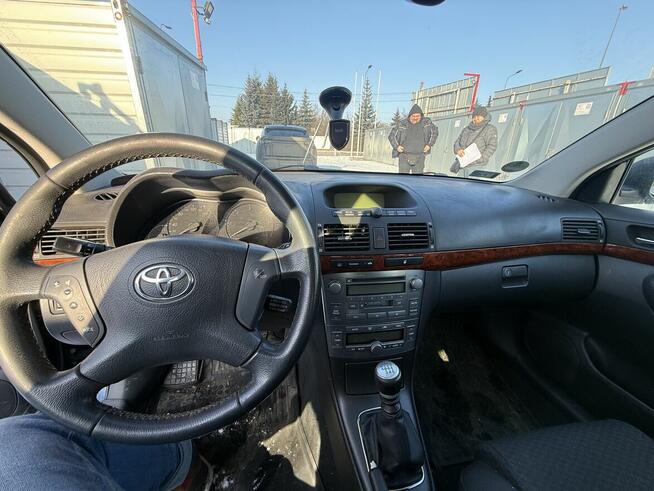 Syndyk sprzeda Toyota Avensis