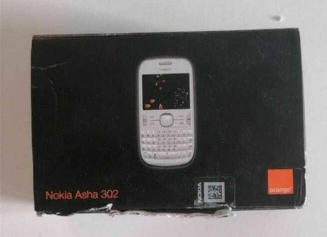 Nokia Asha 302 pełen komplet w pudełku.