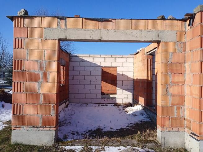 Działka rolno-budowlana z rozpoczętą budową Grabostów