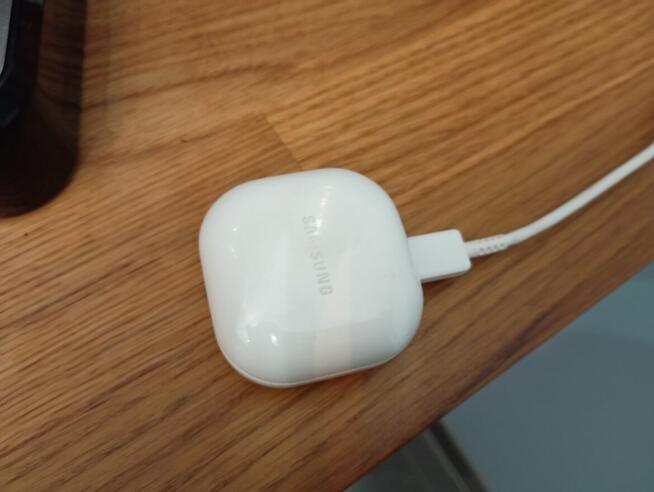 Sprzedam słuchawki bezprzewodowe buds2