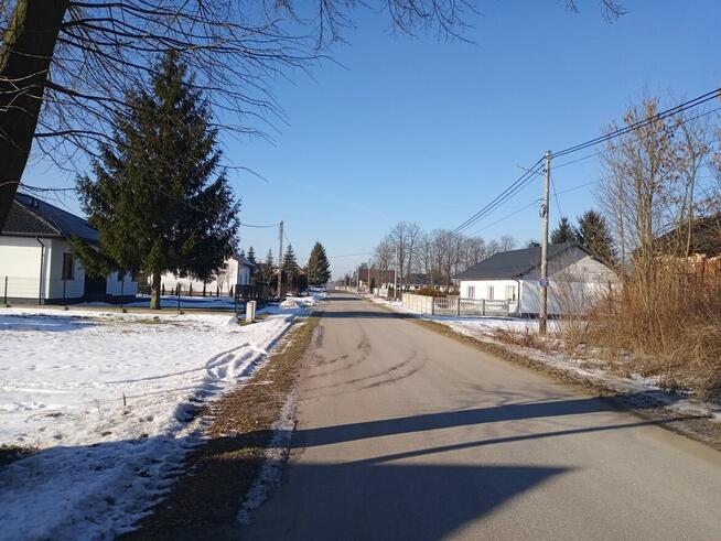 Działka rolno-budowlana z rozpoczętą budową Grabostów