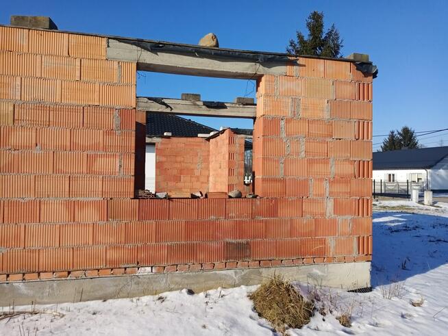 Działka rolno-budowlana z rozpoczętą budową Grabostów