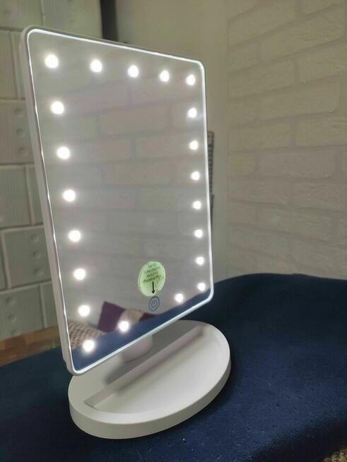 Lusterko Kosmetyczne podświetlane LED lustro do makijażu