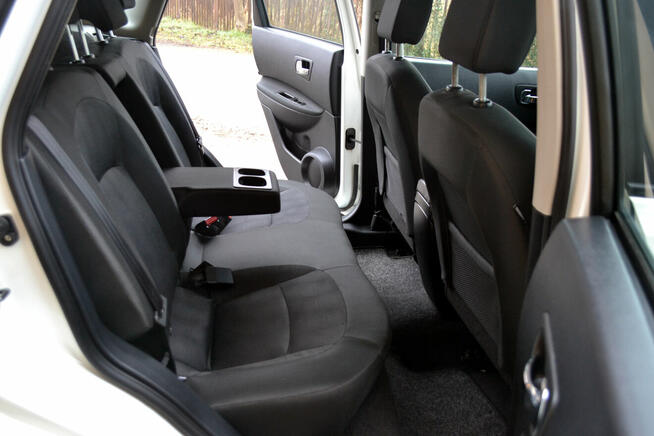 Nissan Qashqai 2,0 Benzyna 141KM Lift Super Stan Mały przeb