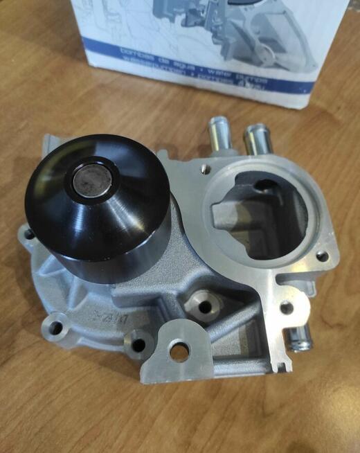 Pompą wody chłodzenia silnika Dolz S236