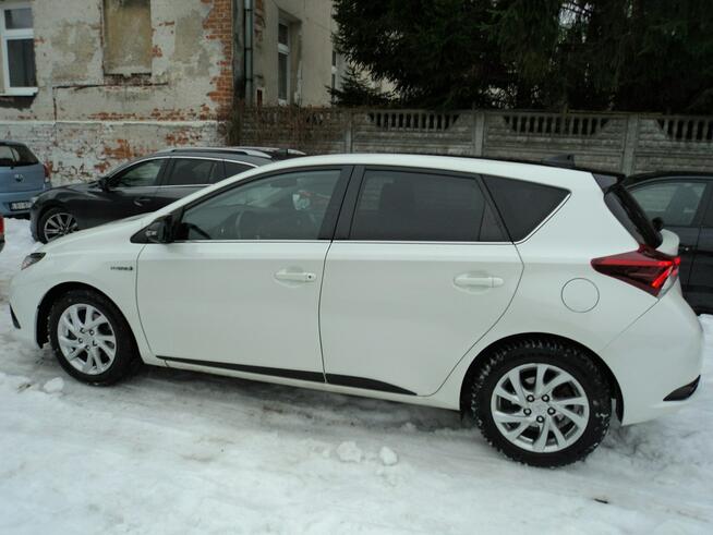 Toyota Auris sprzedam ładną TOYOTE YARIS z 2015r 1.8 HYBRYDA+benz 100KM udziela.GW