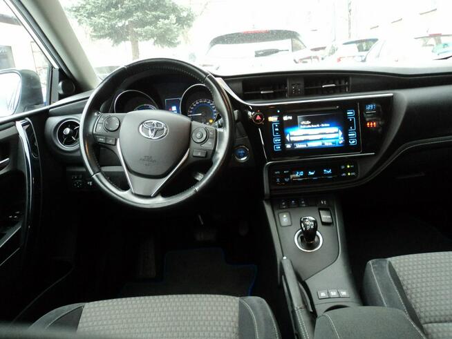 Toyota Auris sprzedam ładną TOYOTE YARIS z 2015r 1.8 HYBRYDA+benz 100KM udziela.GW